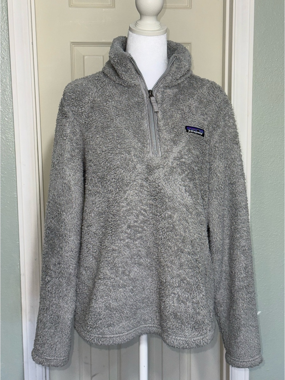 Patagonia Women’s Medium Gray Quarterzip Sherpa Pullover